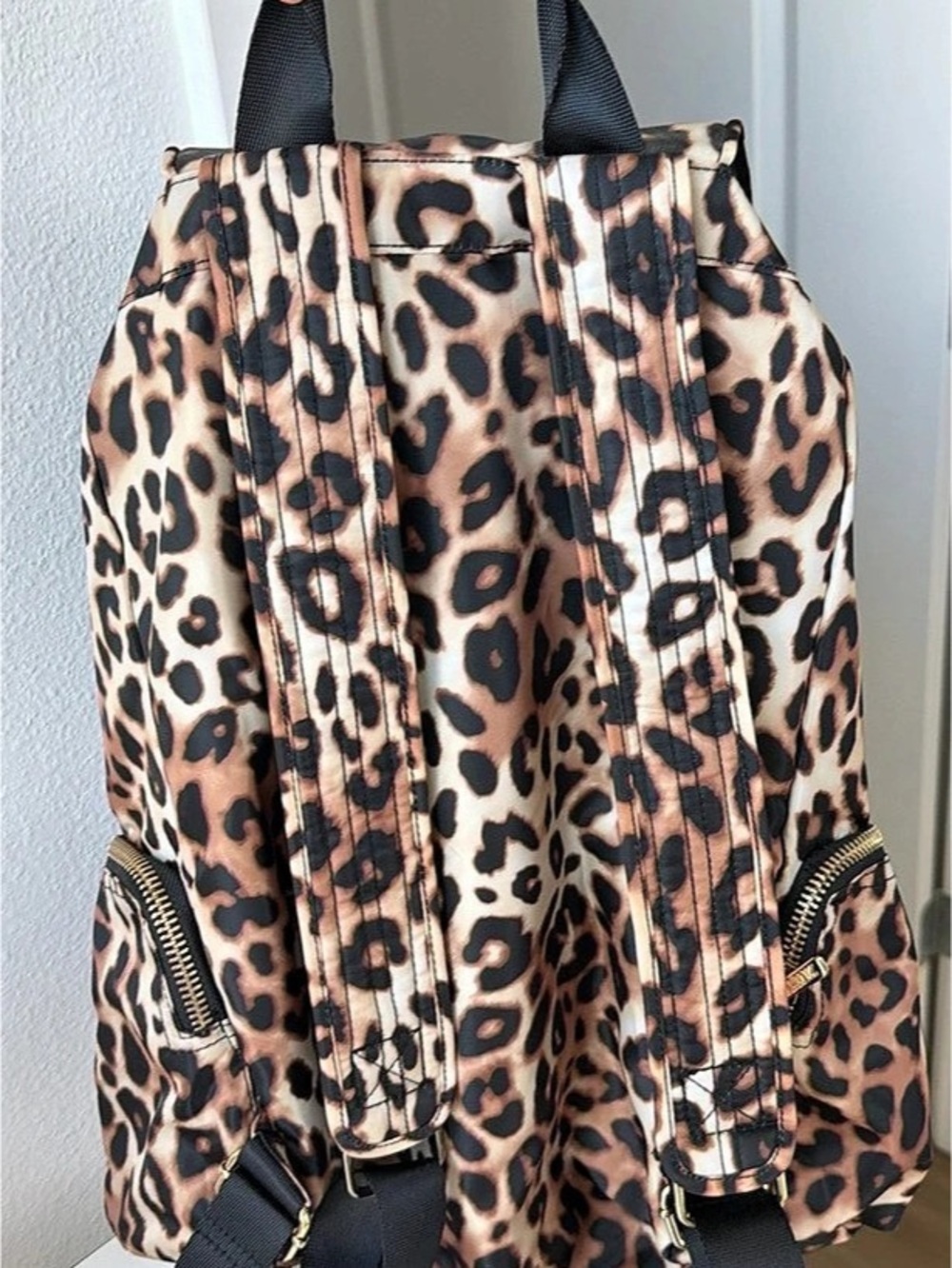 PINK Leopard Print Drawstring Backpack - Picture 3 of 10